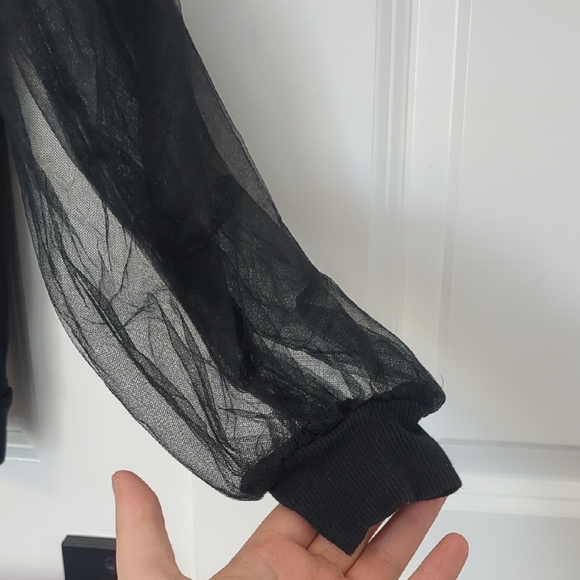 H&M Black Crew Neck Sweater With Puff Sleeves - Picture 2 of 5